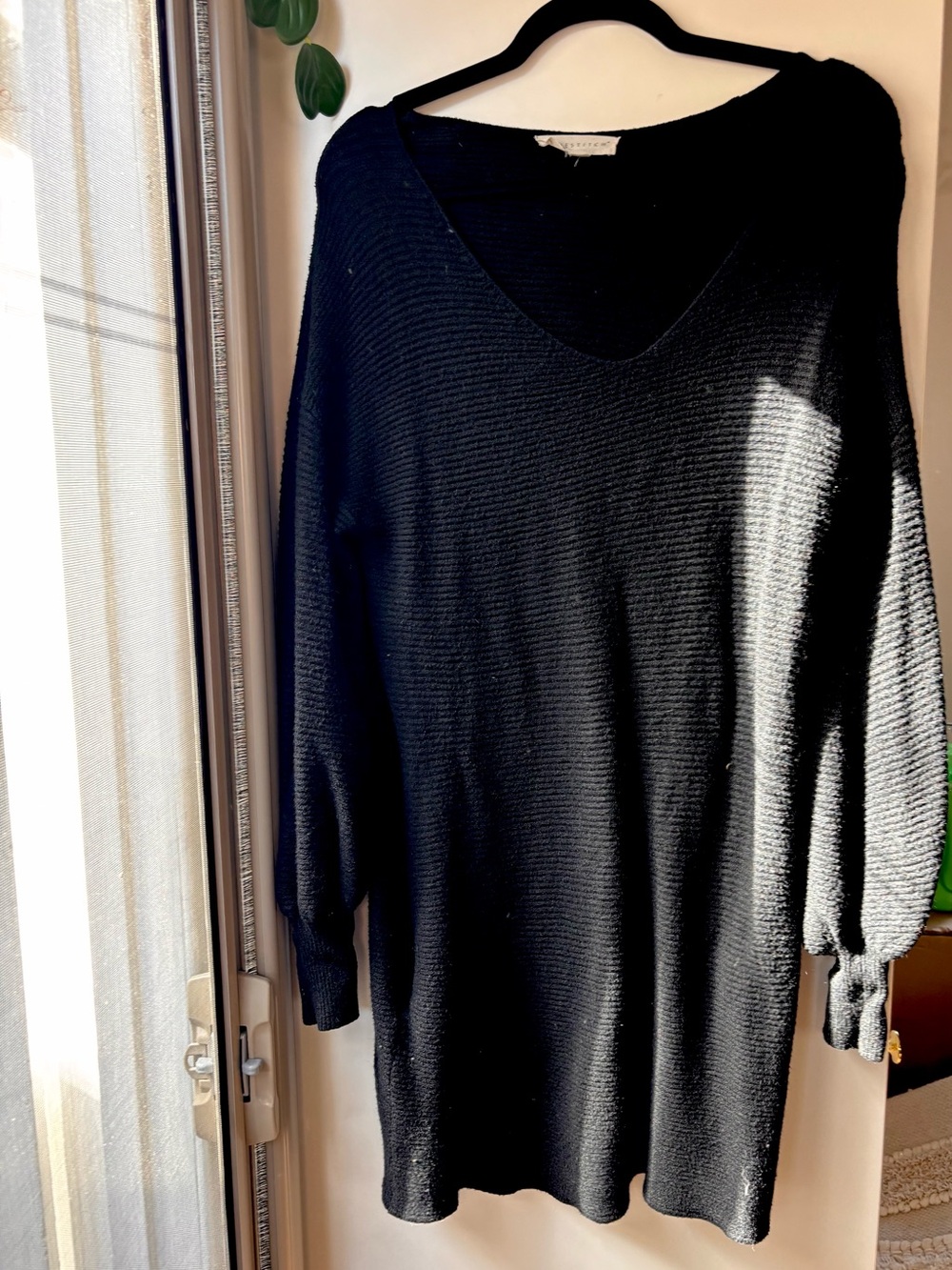 LoveStitch Black V-Neck Women’s Sweater Dress- W/ pockets - Size Small